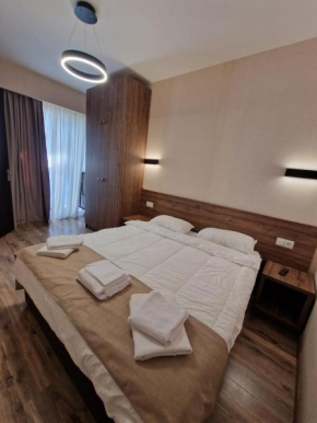 HOTEL CRYSTAL-Nk